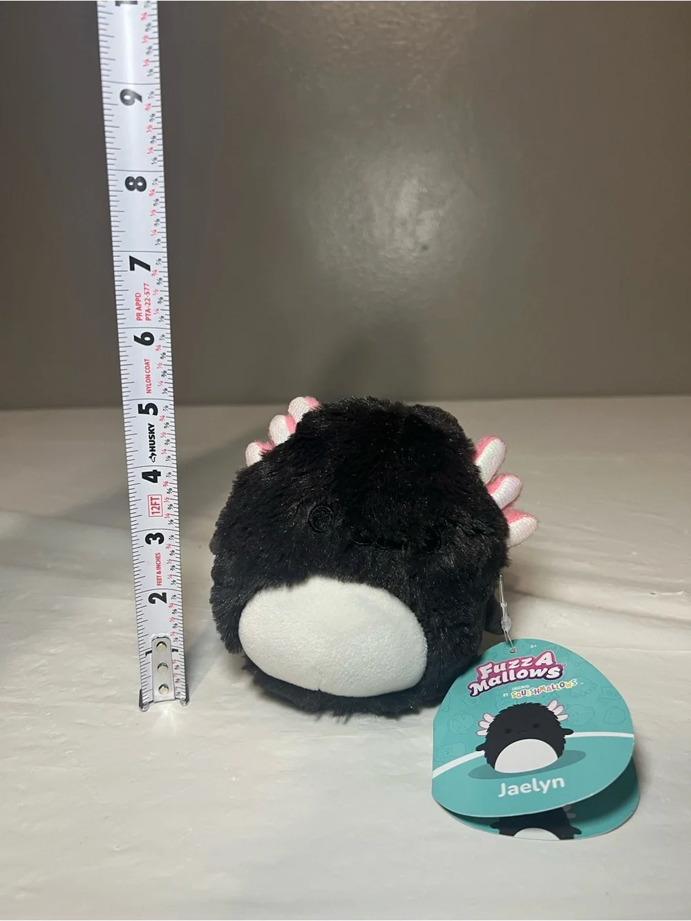 NWT 2023 Squishmallows Fuzzamallows JAELYN Axolotl
